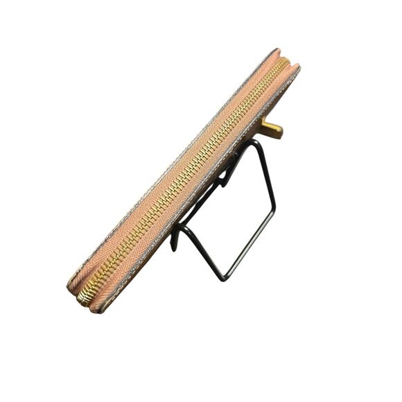 Louis Vuitton Monogram Vernis Zippy Wallet in Shade Butterscotch - Picture 7 of 9